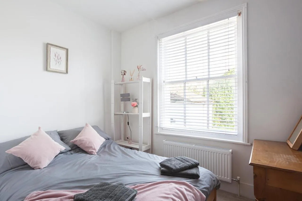 King Bd, Spacious 4Bd Victorian In Hove, 5 Mins From Beach! Villa Vakantiehuis