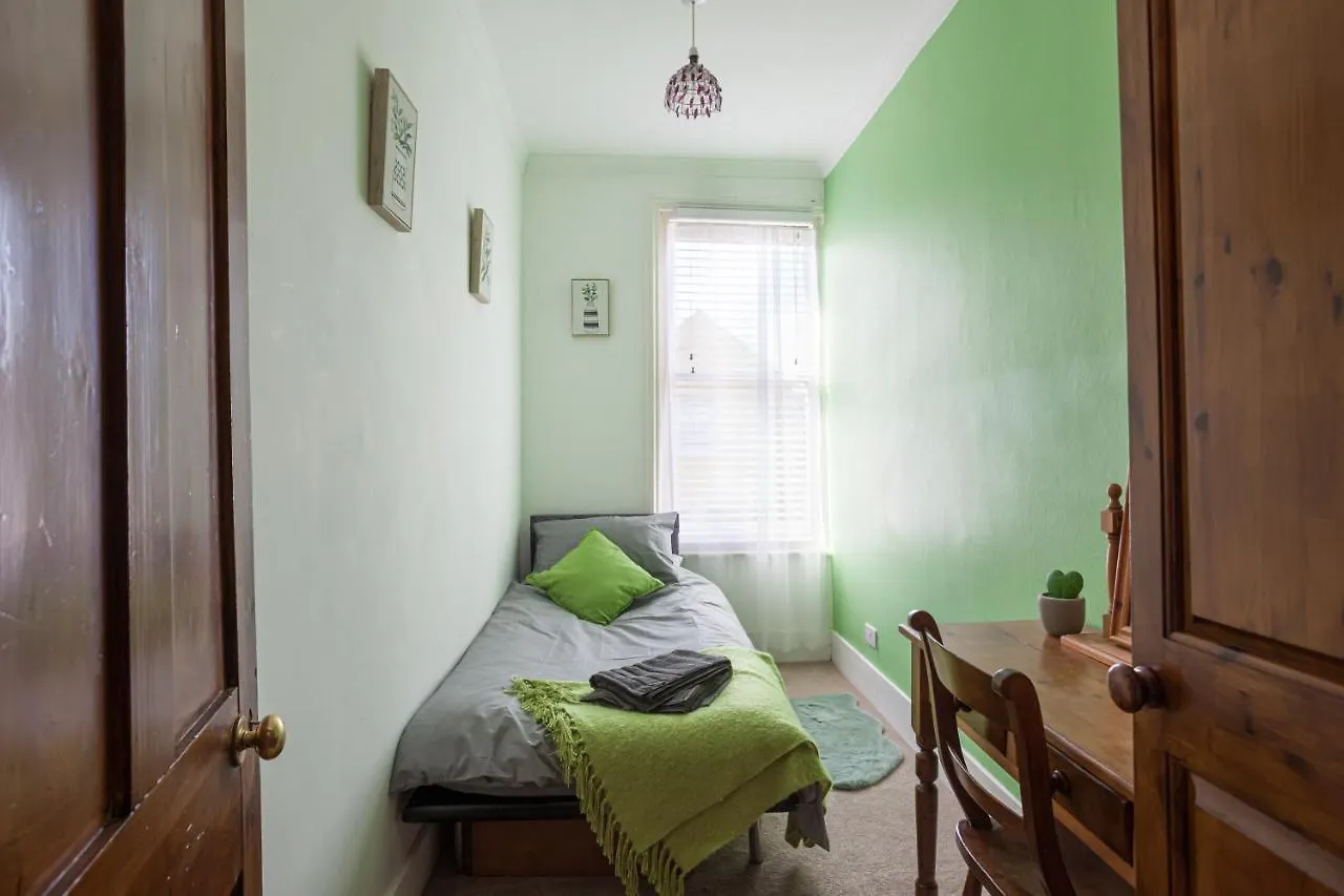 King Bd, Spacious 4Bd Victorian In Hove, 5 Mins From Beach! Villa Vakantiehuis Hove